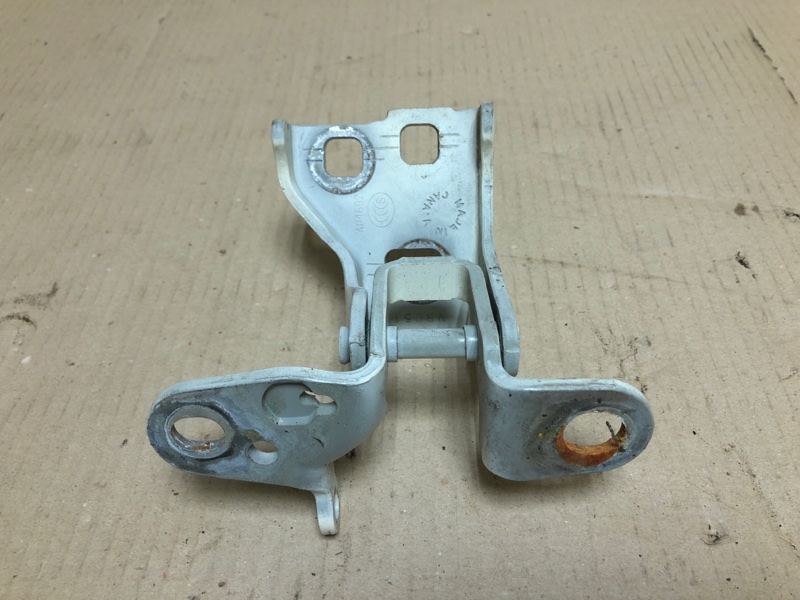 Петля двери верхняя передняя правая CHRYSLER 300 04-10 Седан 3.5 EGG