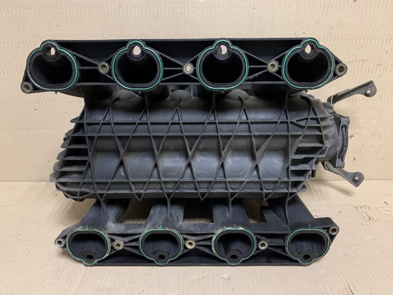 Коллектор впускной QX56 / TITAN / ARMADA 04-16 2006 Внедорожник VK56DE Коллектор впускной QX56 / TITAN / ARMADA 04-16 2006 Внедорожник VK56DE