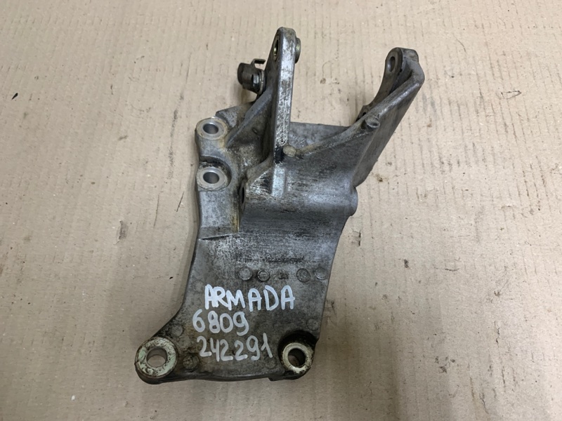 Кронштейн генератора INFINITI QX56 / TITAN / ARMADA 04-16 2006 Внедорожник VK56DE 11710-7S010 Б/У