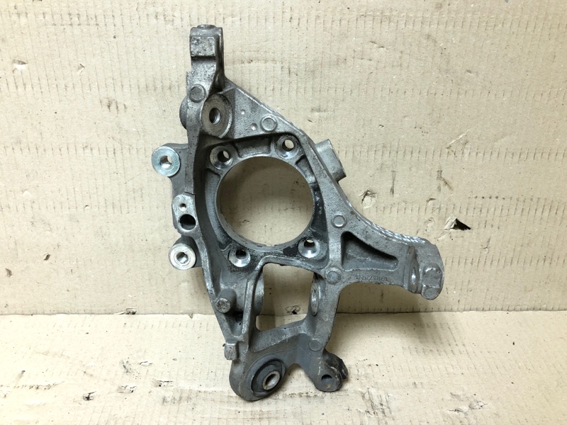 Цапфа задняя правая CHRYSLER 300 04-10 Седан 3.5 EGG