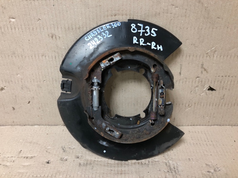 Тормозной механизм задний правый CHRYSLER 300 04-10 2008 Седан 3.5 EGG 5137620AA Б/У