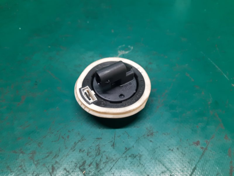 Датчик удара передний правый VOLKSWAGEN PASSAT B8 14- 2016 Седан 1.8 CPRA 561 959 354 Б/У