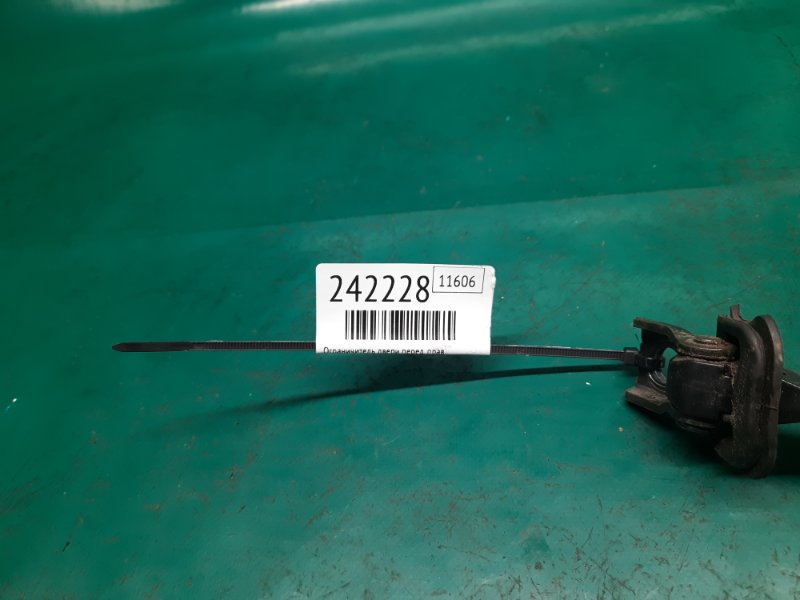 Ограничитель двери передний PASSAT B8 14- 2016 Седан 1.8 CPRA