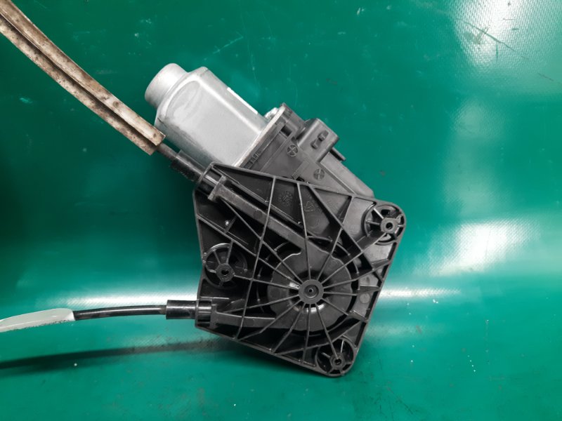 Стеклоподъемник задний левый PASSAT B8 14- 2016 Седан 1.8 CPRA Стеклоподъемник задний левый PASSAT B8 14- 2016 Седан 1.8 CPRA