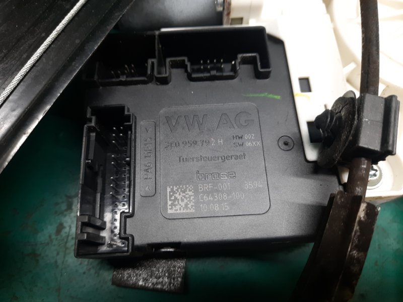 Стеклоподъемник передний правый VOLKSWAGEN PASSAT B8 14- Седан 1.8 CPRA