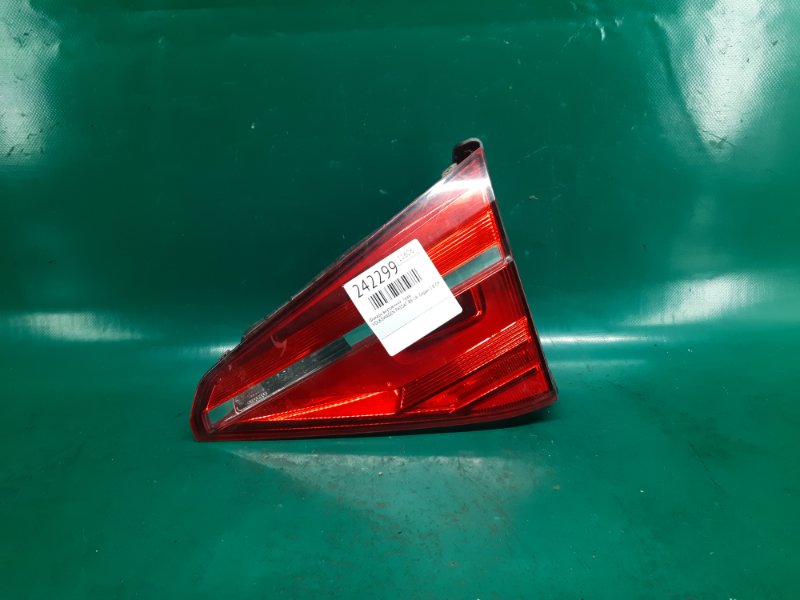 Фонарь внутренний правый VOLKSWAGEN PASSAT B8 14- 2016 Седан 1.8 CPRA 561 945 094 F Б/У