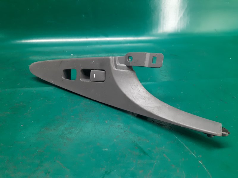 Кнопка стеклоподъемника задняя левая SONATA YF 10-14 2013 Седан 2.4 G4KK