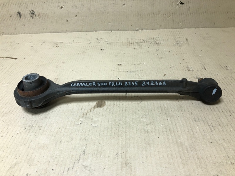 Рычаг передней подвески нижний передний левый 300 04-10 2008 Седан 3.5 EGG