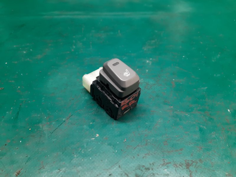 Кнопка обогрева сидений задняя правая HYUNDAI SONATA YF 10-14 2013 Седан 2.4 G4KK 93752-3S100RAS Б/У