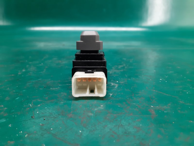 Кнопка обогрева сидений задняя правая SONATA YF 10-14 2013 Седан 2.4 G4KK