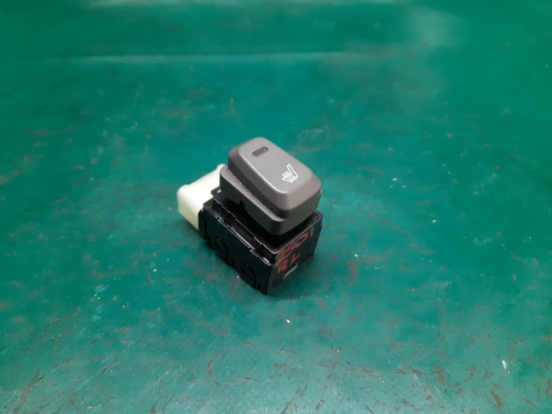 Кнопка обогрева сидений задняя левая HYUNDAI SONATA YF 10-14 Седан 2.4 G4KK