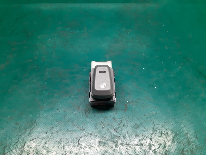 Кнопка обогрева сидений задняя левая SONATA YF 10-14 2013 Седан 2.4 G4KK