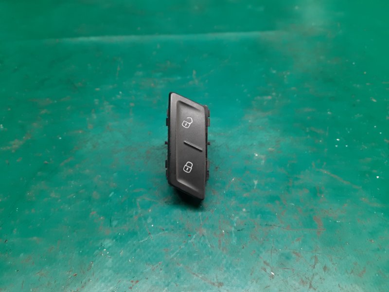 Кнопка центрального замка передняя правая PASSAT B8 14- 2016 Седан 1.8 CPRA