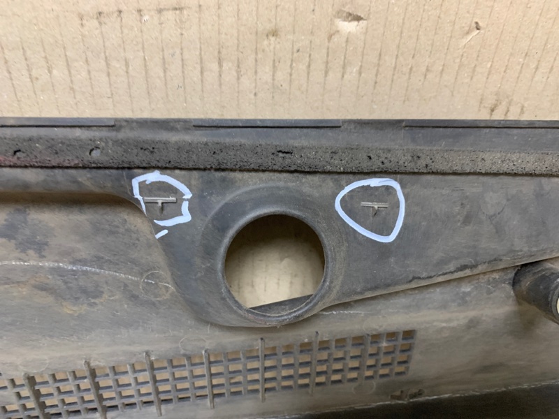 Пластик под лобовое стекло / Жабо MDX (YD1) 00-06 2002 Внедорожник 3.5