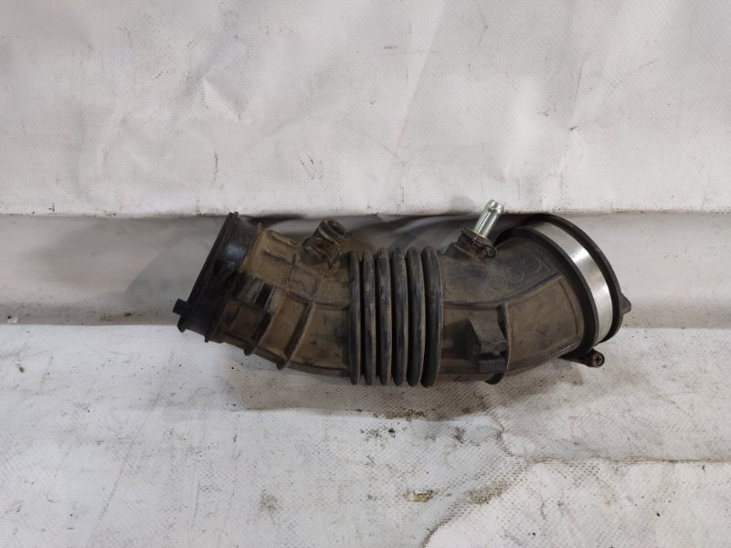 Патрубок воздушного фильтра CRV 02-06