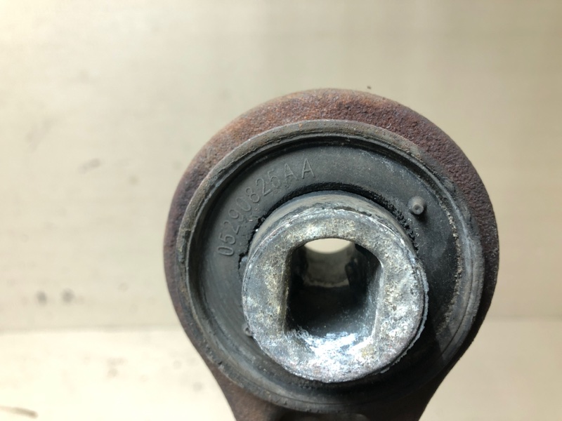 Рычаг передней подвески нижний CHRYSLER 300 04-10 Седан 3.5 EGG