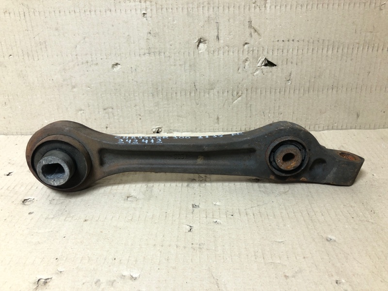 Рычаг передней подвески нижний 300 04-10 2008 Седан 3.5 EGG