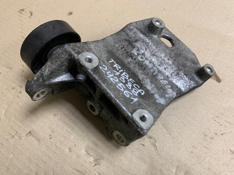 Кронштейн компрессора кондиционера TRIBECA B9 05-07 2006 Внедорожник 3.0 EZ30 Кронштейн компрессора кондиционера TRIBECA B9 05-07 2006 Внедорожник 3.0 EZ30