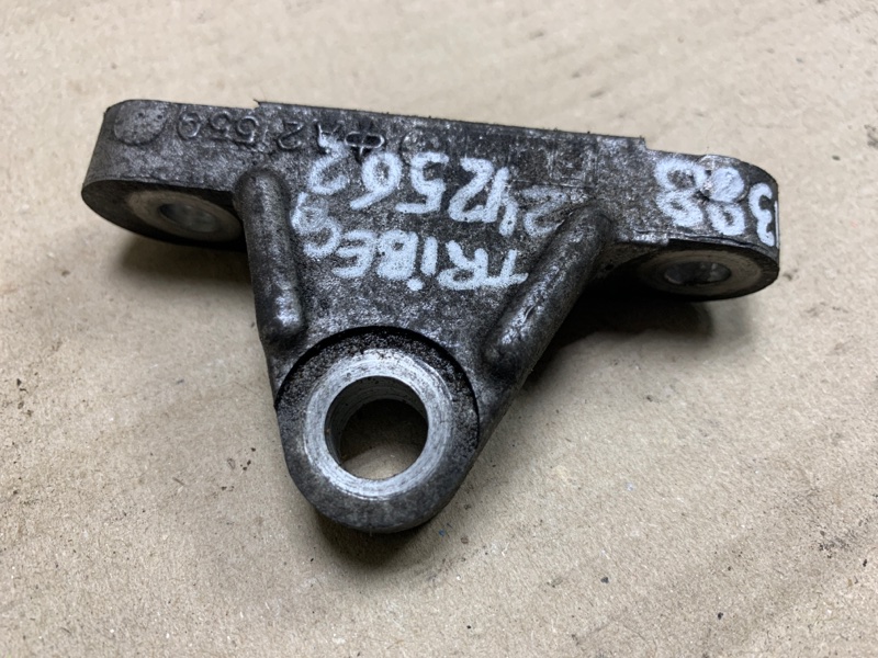 Кронштейн компрессора кондиционера TRIBECA B9 05-07 2006 Внедорожник 3.0 EZ30