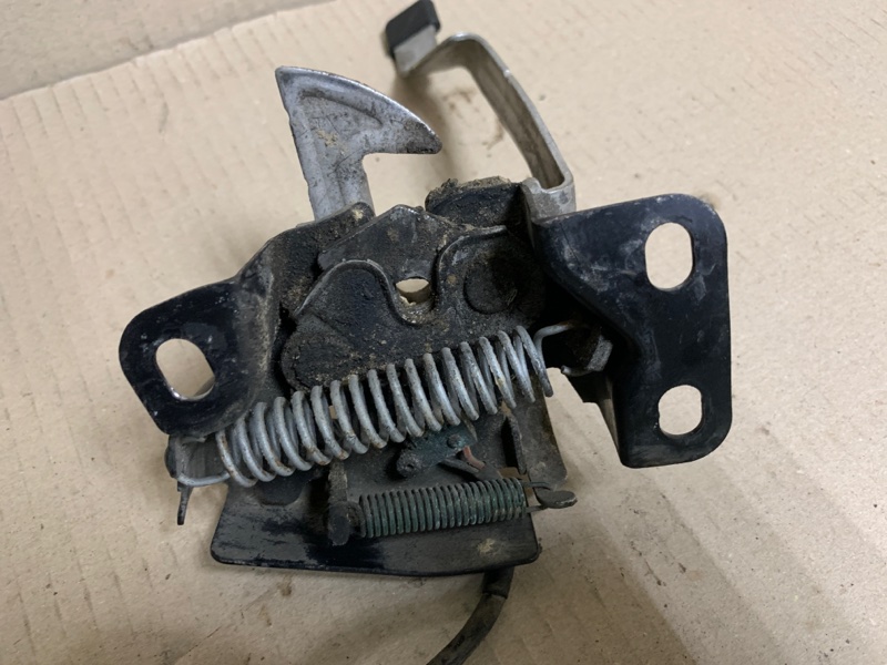 Замок капота TRIBECA B9 05-07 2006 Внедорожник 3.0 EZ30