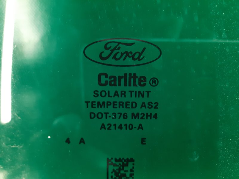 Стекло двери переднее правое FORD FOCUS 10-18 Седан 2.0 XQDA Стекло двери переднее правое FORD FOCUS 10-18 Седан 2.0 XQDA