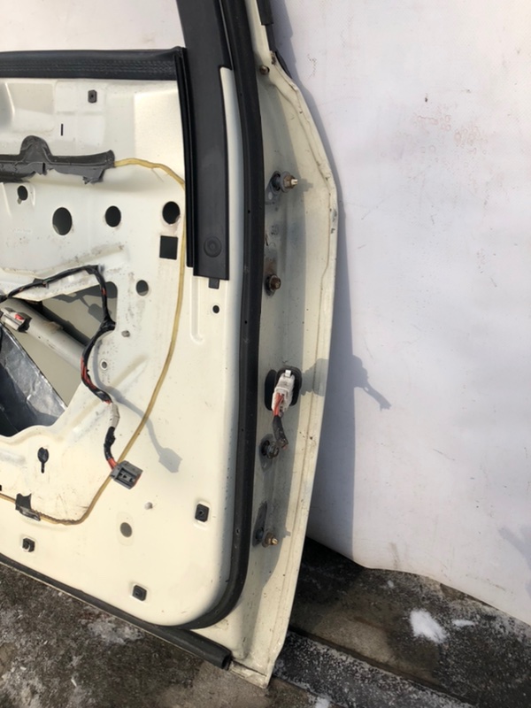 Дверь задняя левая CHRYSLER 300 04-10 Седан 3.5 EGG