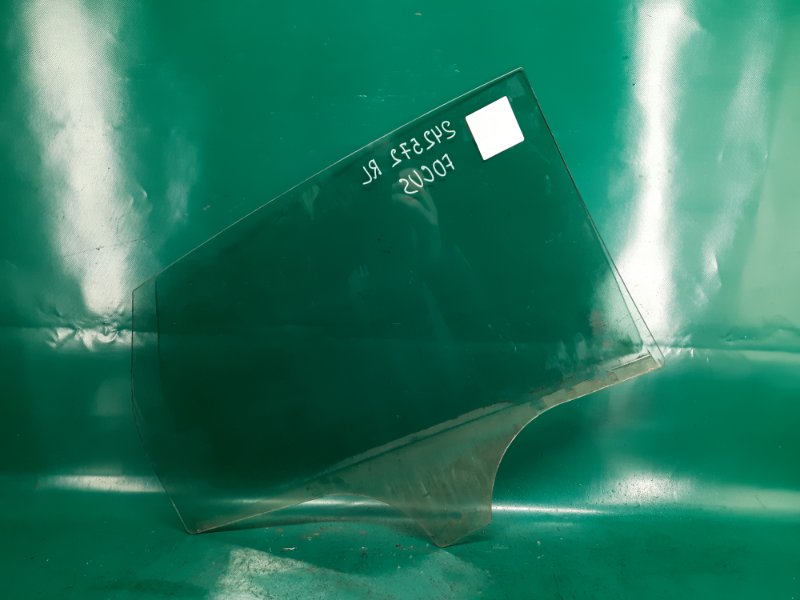 Стекло двери заднее левое FORD FOCUS 10-18 Седан 2.0 XQDA