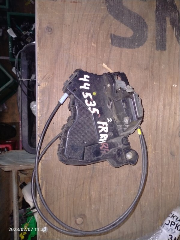 Запчасть замок двери передний правый TOYOTA AURIS 06-12 69030-02220 Б/У Замок двери передний правый TOYOTA AURIS 06-12 69030-02220 Б/У