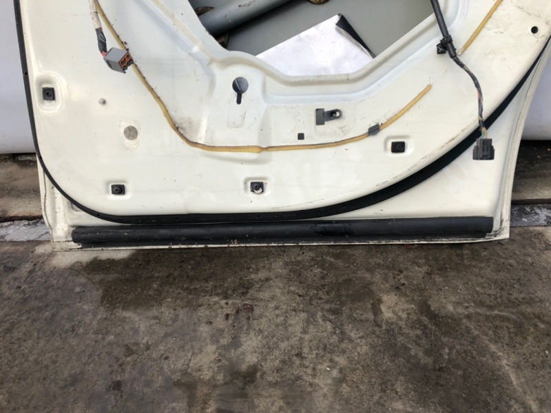 Дверь задняя правая 300 04-10 2008 Седан 3.5 EGG