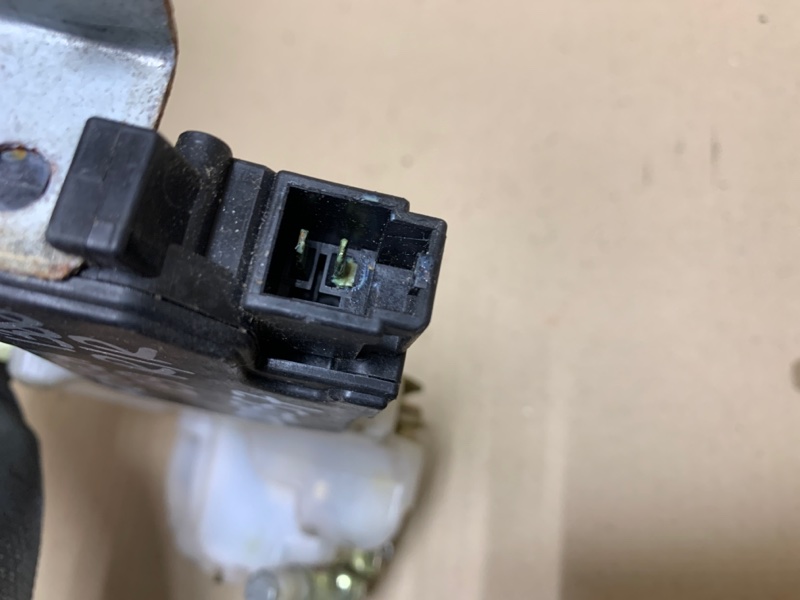 Замок двери задний правый TRIBECA B9 05-07 2006 Внедорожник 3.0 EZ30