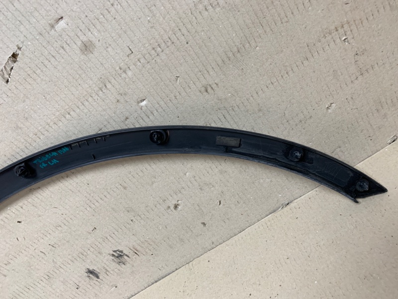 Накладка крыла (расширитель арки) передняя левая TRIBECA B9 05-07 2006 Внедорожник 3.0 EZ30