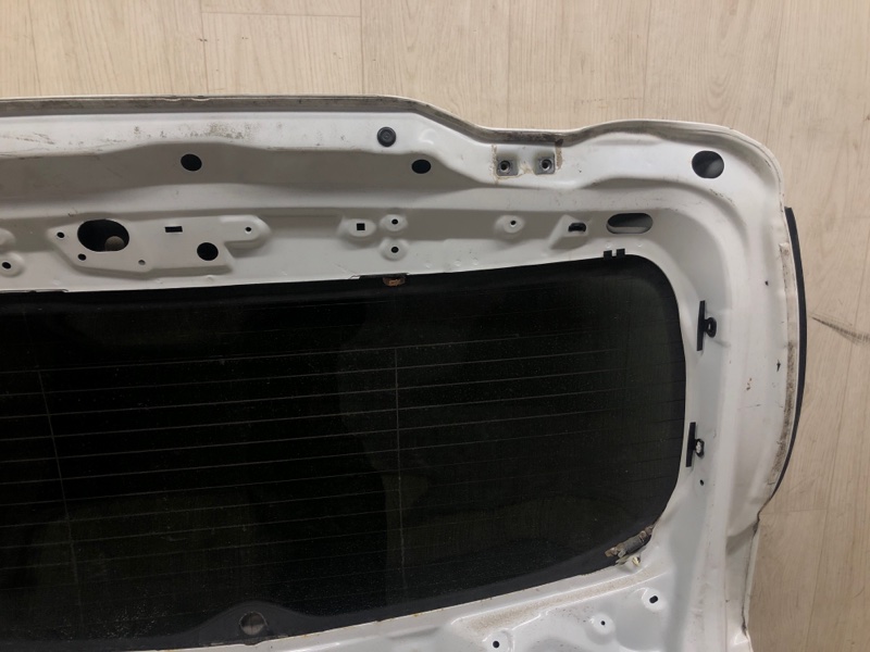 Крышка багажника TRIBECA B9 05-07