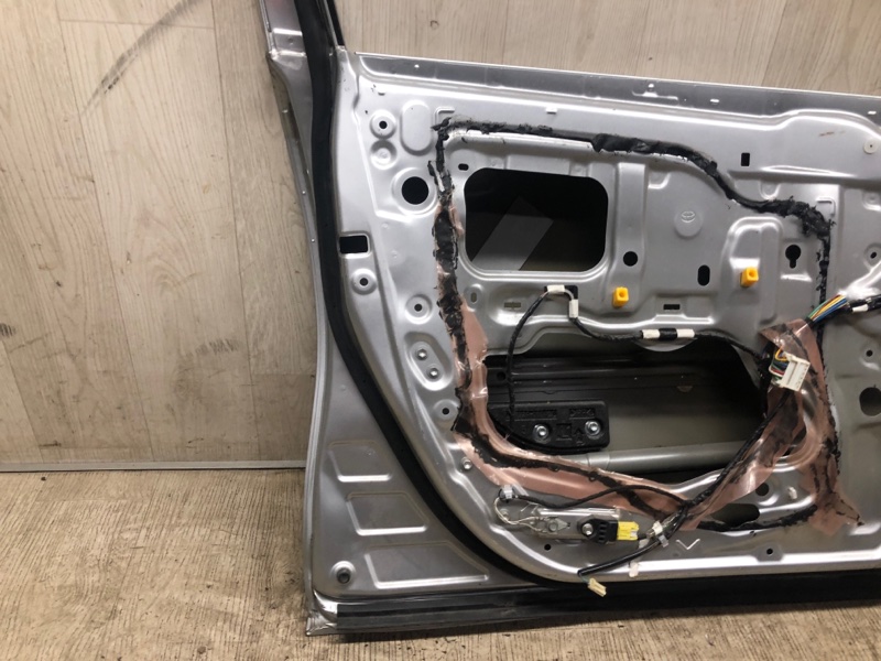 Дверь передняя левая CAMRY 50 12-15 Дверь передняя левая CAMRY 50 12-15