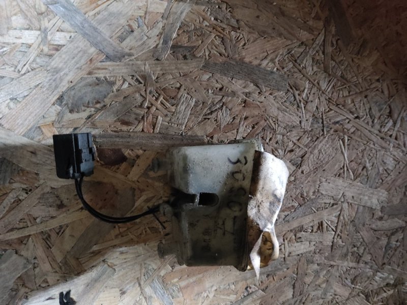 Бачок главного тормозного цилиндра MAZDA 626 GE 91-97 Б/У