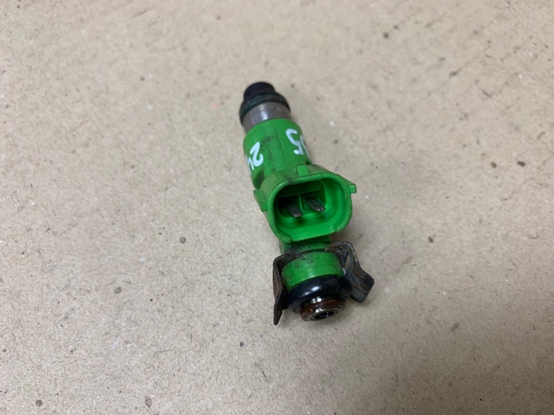 Форсунка топливная INFINITI G25/G35/G37/Q40 06-14 Седан 3.5 VQ35HR Форсунка топливная INFINITI G25/G35/G37/Q40 06-14 Седан 3.5 VQ35HR