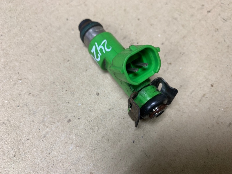 Форсунка топливная INFINITI G25/G35/G37/Q40 06-14 Седан 3.5 VQ35HR Форсунка топливная INFINITI G25/G35/G37/Q40 06-14 Седан 3.5 VQ35HR