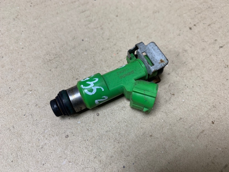 Форсунка топливная G25/G35/G37/Q40 06-14 2008 Седан 3.5 VQ35HR Форсунка топливная G25/G35/G37/Q40 06-14 2008 Седан 3.5 VQ35HR