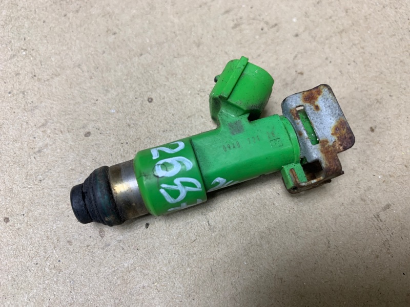 Форсунка топливная G25/G35/G37/Q40 06-14 2008 Седан 3.5 VQ35HR Форсунка топливная G25/G35/G37/Q40 06-14 2008 Седан 3.5 VQ35HR