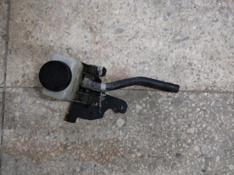 Бачок главного тормозного цилиндра NISSAN MURANO Z50 02-07 46091-CA000 Б/У