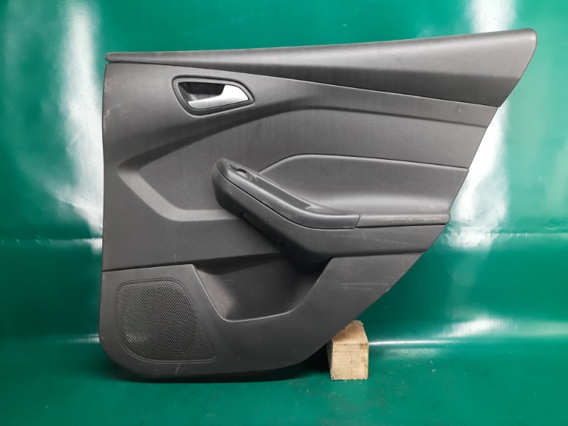 Карта двери задняя правая FORD FOCUS 10-18 2014 Седан 2.0 XQDA DM5Z-5427406-CD Б/У