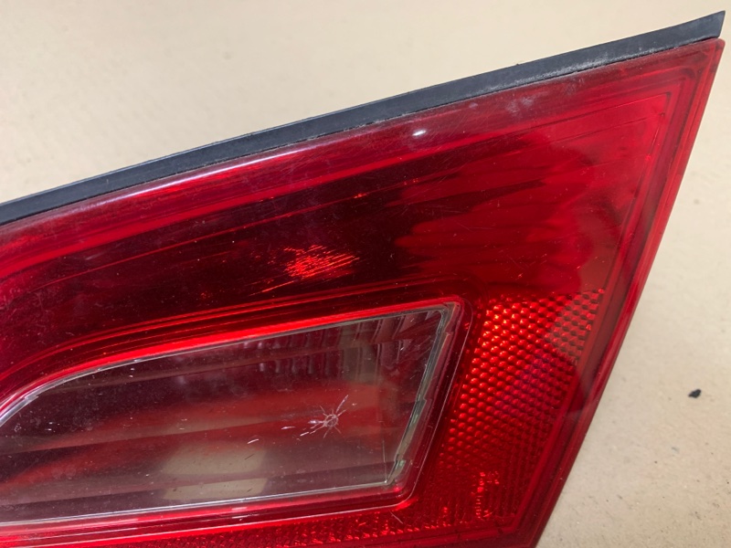 Фонарь внутренний задний правый G25/G35/G37/Q40 06-14 2008 Седан 3.5 VQ35HR