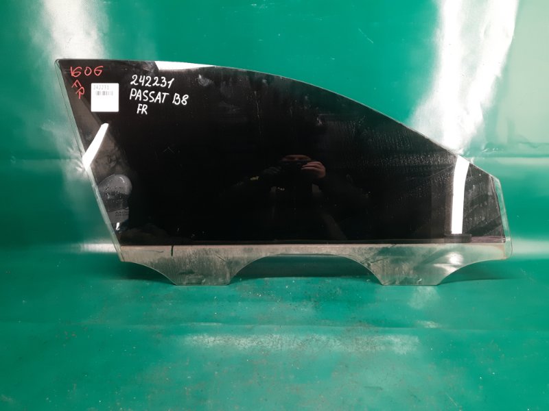 Запчасть стекло двери переднее правое VOLKSWAGEN PASSAT B8 14- 2016 Седан 1.8 CPRA 561 845 202 Б/У Стекло двери переднее правое VOLKSWAGEN PASSAT B8 14- 2016 Седан 1.8 CPRA 561 845 202 Б/У