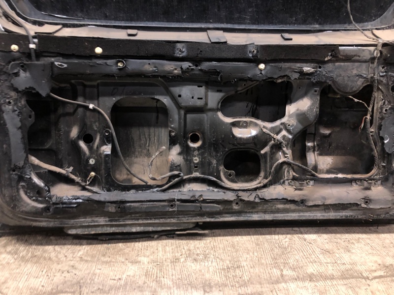 Крышка багажника PAJERO 99-06