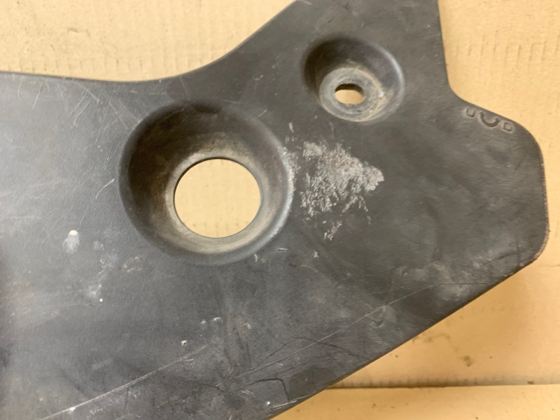 Накладка замка капота MDX (YD2) 06-13 2008 Внедорожник 3.7 J37A1