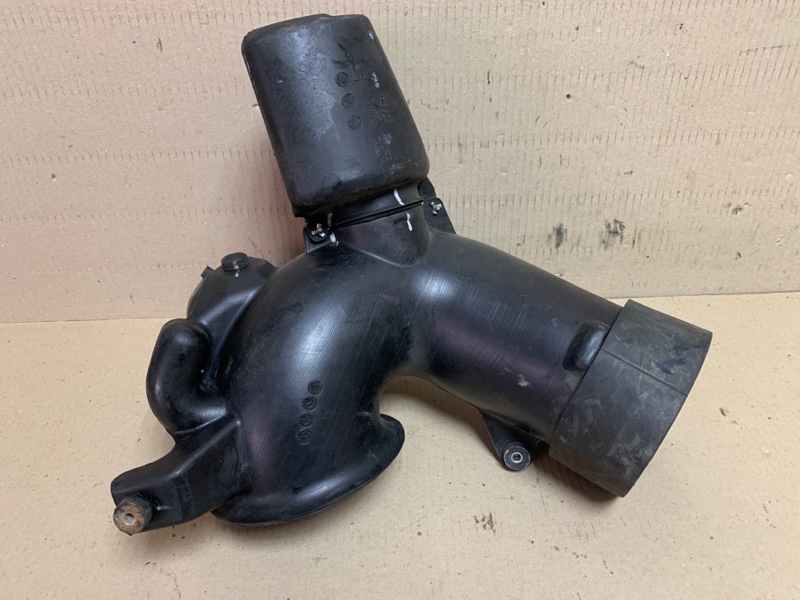 Резонатор воздушного фильтра MDX (YD2) 06-13 2008 Внедорожник 3.7 J37A1