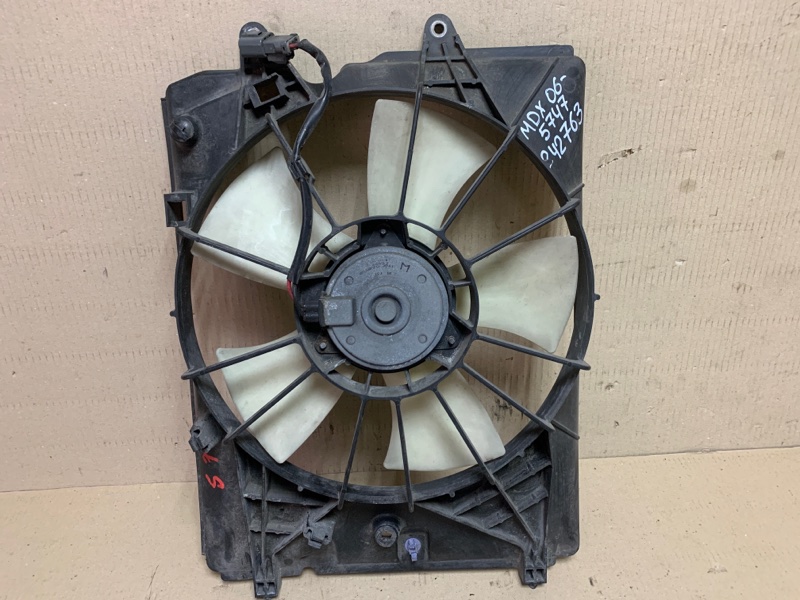 Диффузор вентилятора основного радиатора левый MDX (YD2) 06-13 2008 Внедорожник 3.7 J37A1