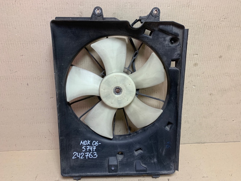 Диффузор вентилятора основного радиатора левый ACURA MDX (YD2) 06-13 2008 Внедорожник 3.7 J37A1 19015-RYE-A01 Б/У