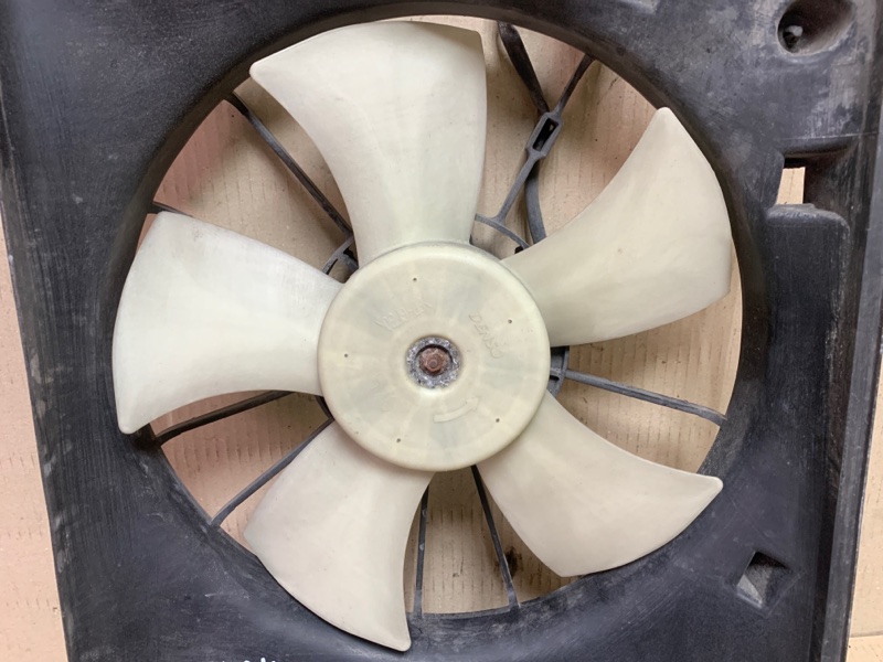 Диффузор вентилятора основного радиатора левый MDX (YD2) 06-13 2008 Внедорожник 3.7 J37A1