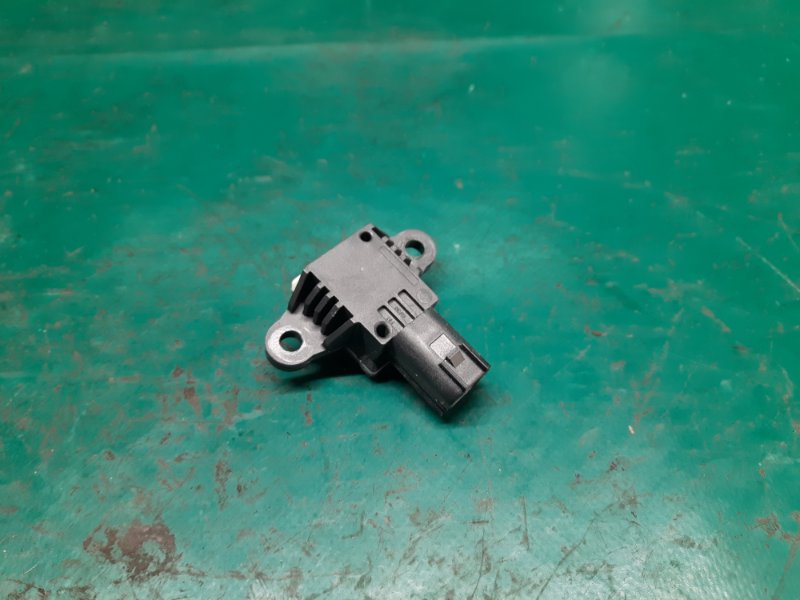 Датчик удара передний левый FORD FIESTA 08-17 Хэтчбек 1.6 XDEZ Датчик удара передний левый FORD FIESTA 08-17 Хэтчбек 1.6 XDEZ