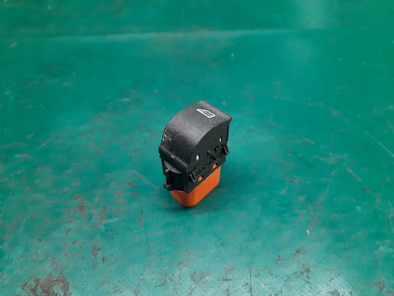 Кнопка стеклоподъемника задняя правая FORD FOCUS 10-18 Седан 2.0 XQDA